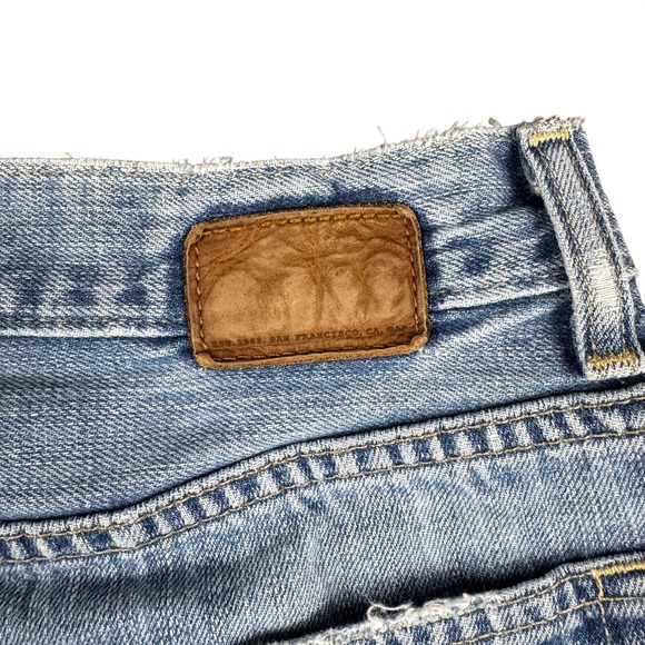 Gap Easy Fit Vintage‎ Men's Jeans 31x29.75 Light Wash Distressed Hem USA Made - Picture 6 of 12